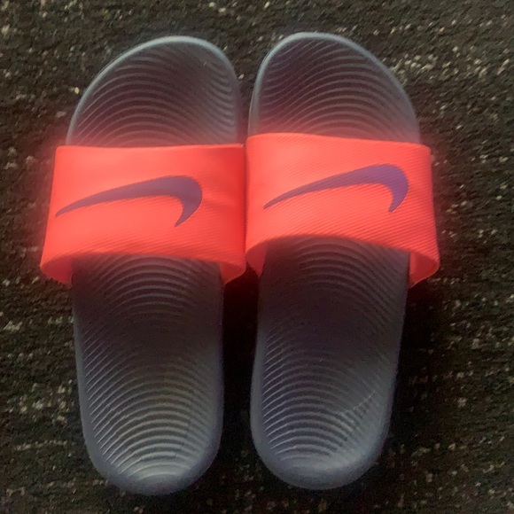 used nike slides